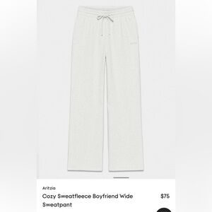 Size M, Heather Cloud White, Aritizia Cozy Sweatfleece Boyfriend Sweatpants